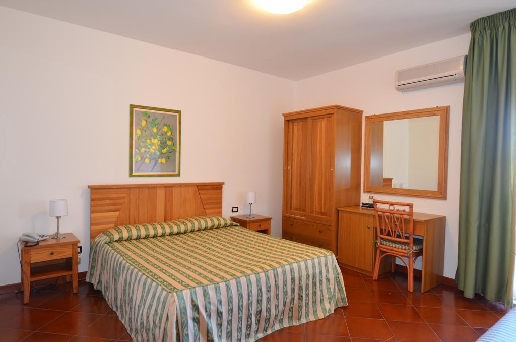 Hotel Martello LMP Exterior foto